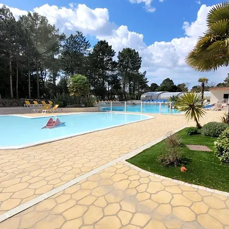 Hibiscus - Du Bois Masson Holiday home *